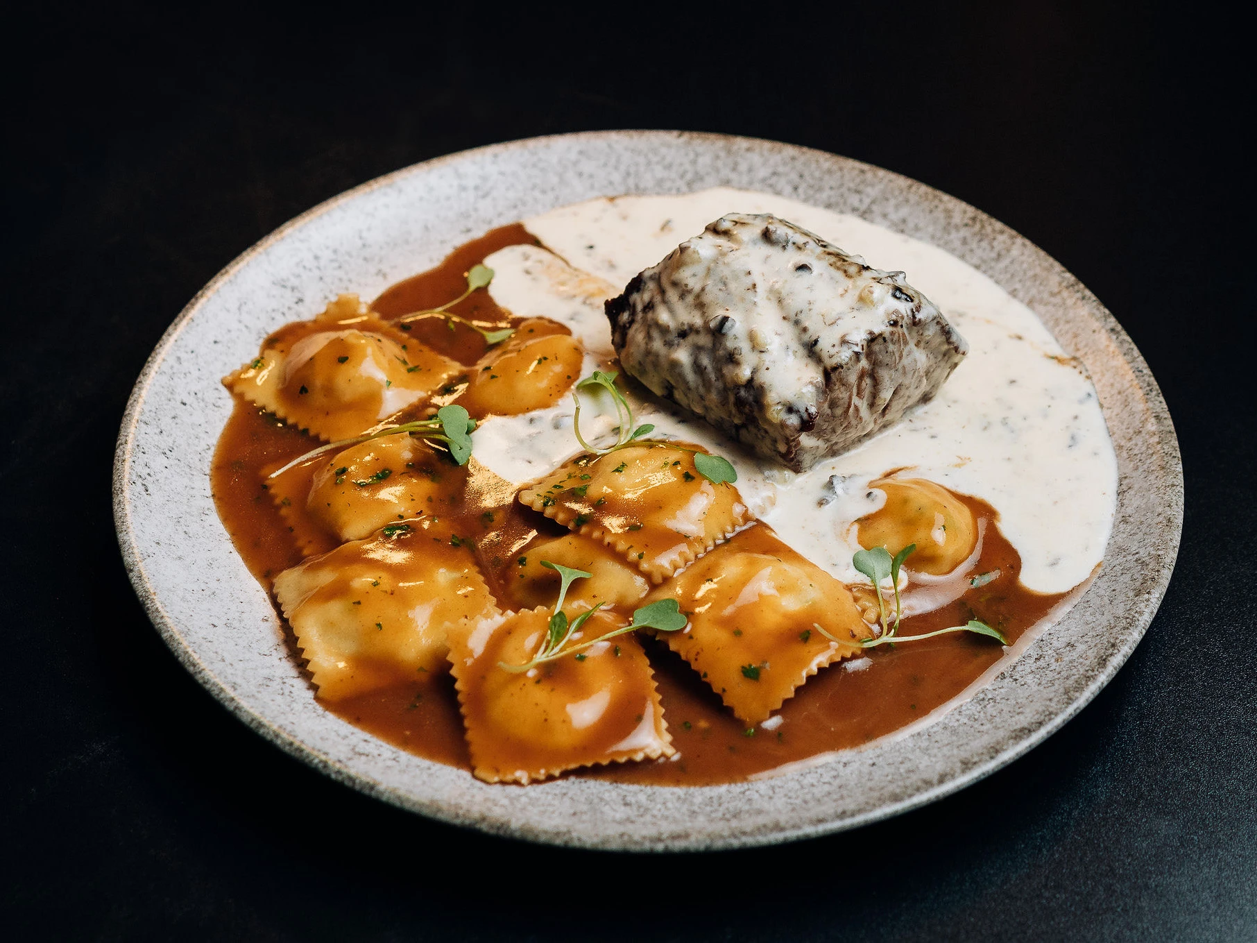 Ravioli Artesanal ao Duplo Molho com Filé